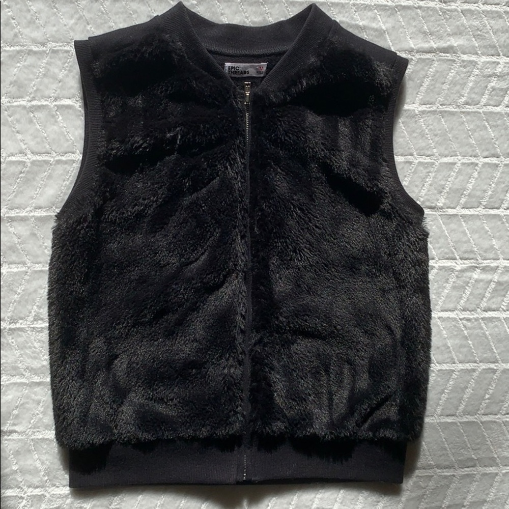 Girls Faux Fur Vest Size M